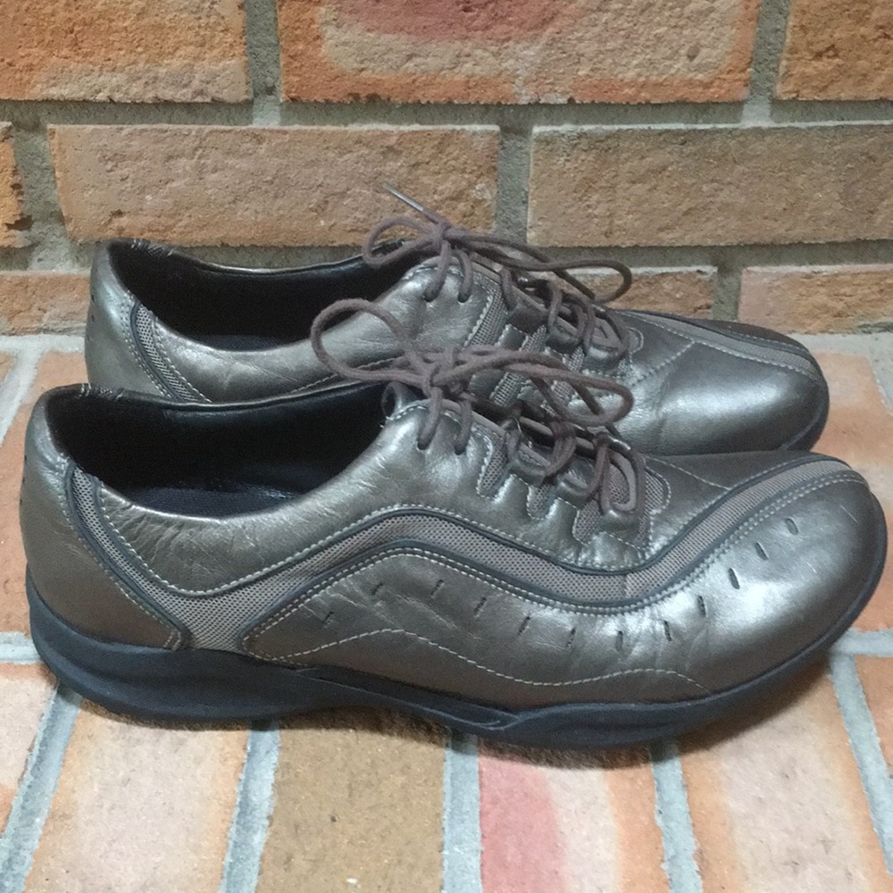 Clarks Wave Walk Bronze Leather Lace Up Walking Sneakers size 10